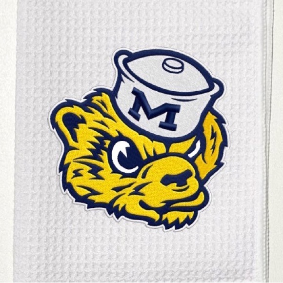 Michigan Wolverines Golf Towel, 12 x 20, with carabiner, White - Picture 1 of 2